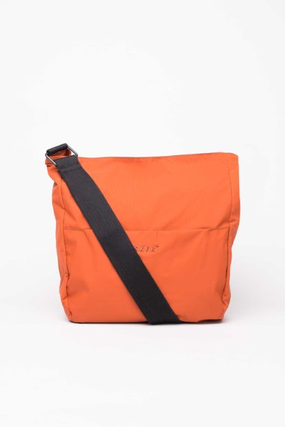 borsa flip arancio frontale con tracolla peccati veniali